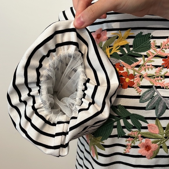 Gianni Bini Black/White Striped Shift Dress - Picture 4 of 9